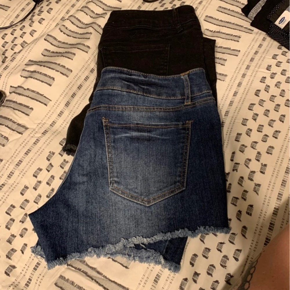 Refuge shorts, 2 pair